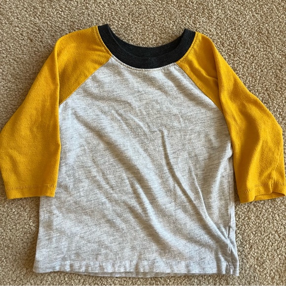 2T kids clothes bundle - Picture 2 of 4